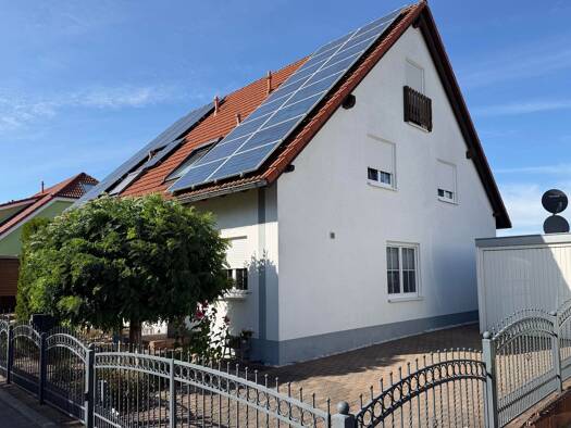 Haus zum Kauf 385.000 € 5 Zimmer 124,1 m² 327 m² Grundstück frei ab 01.01.2027 Delitzsch Delitzsch 04509