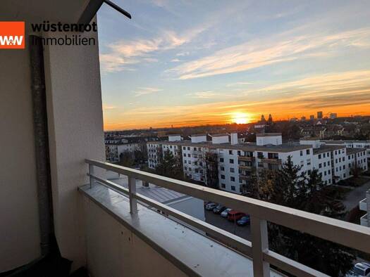 Wohnung zum Kauf 260.000 € 1 Zimmer 45 m² 7. Geschoss Berg am Laim München 81673