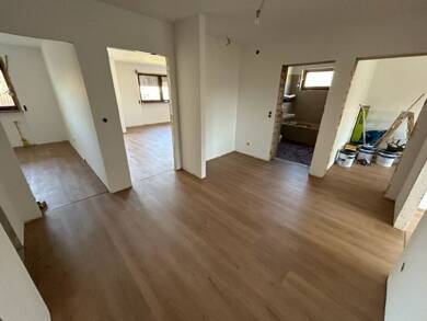 Wohnung zur Miete 1.100 € 3 Zimmer 90 m² Geschoss 2/3 Herzogenaurach Herzogenaurach 91074