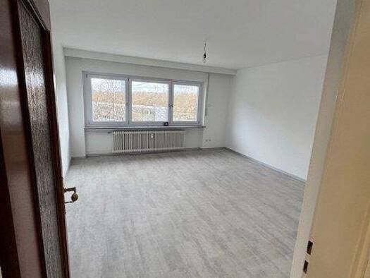 Wohnung zur Miete 930 € 3 Zimmer 74,3 m² 3. Geschoss frei ab 15.03.2026 Wöhrd Nürnberg 90489