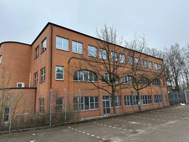 Lagerhalle zur Miete 7,50 € 2.549 m² Lagerfläche teilbar ab 500 m² Harksheide Norderstedt 22844