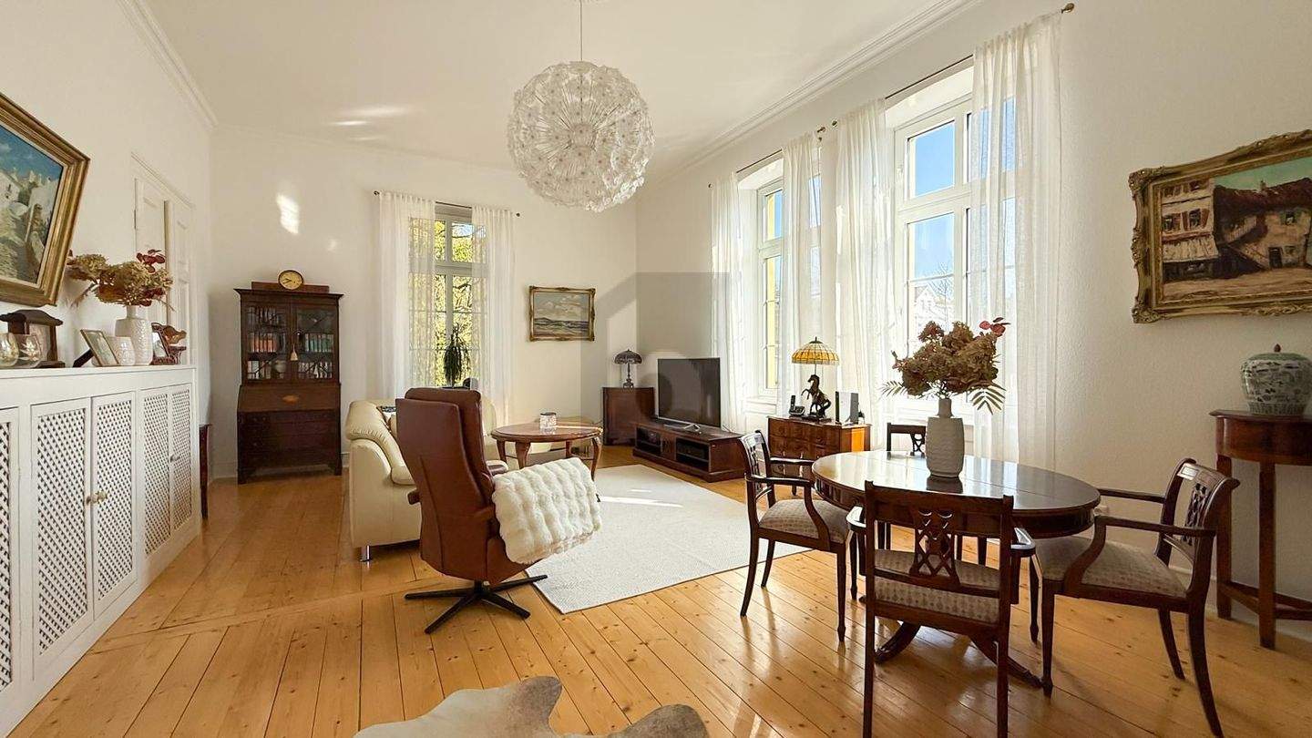 Immobilie in Bückeburg - RAUMHÖHE TRIFFT WOHNQUALITÄT - Bild 0