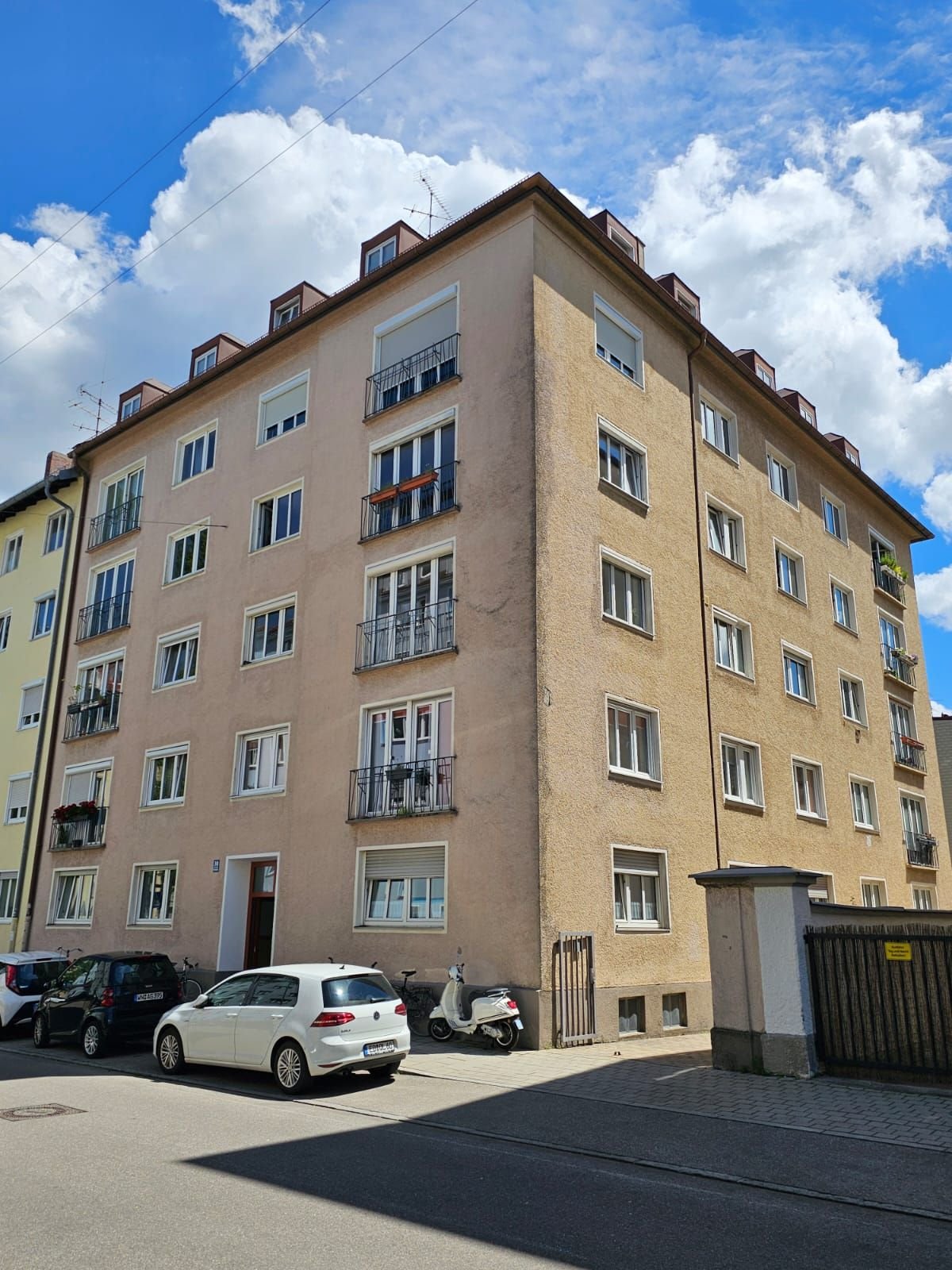 Wohnung zum Kauf provisionsfrei 748.000 € 3 Zimmer 74,8 m²<br/>Wohnfläche EG<br/>Geschoss ab sofort<br/>Verfügbarkeit Josephsplatz München 80798