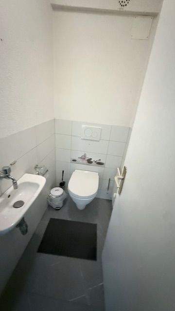 Immobilie in Ippesheim - ## Mehrgenerationenhaus mit viel Platz,für zwei Familien ## - Bild 4