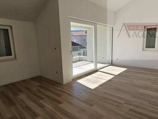 Wohnung zum Kauf 307.900 € 2 Zimmer 79 m² 2. Geschoss Jelsa