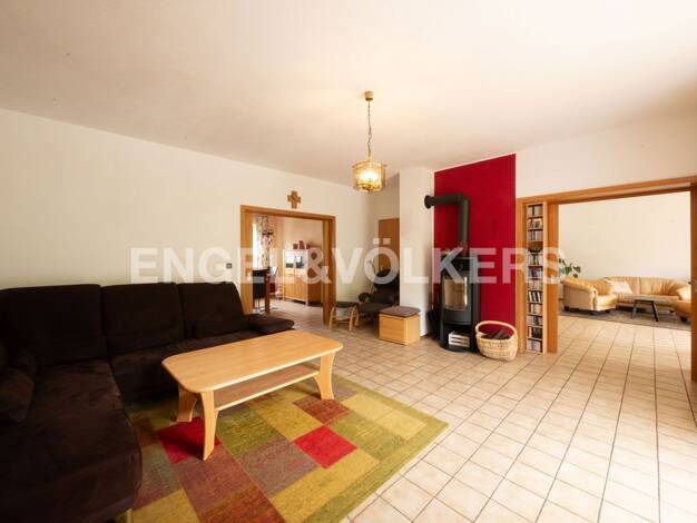 Einfamilienhaus zum Kauf 395.000 € 6 Zimmer 155 m² 1.651 m² Grundstück Eltmann Eltmann 97483