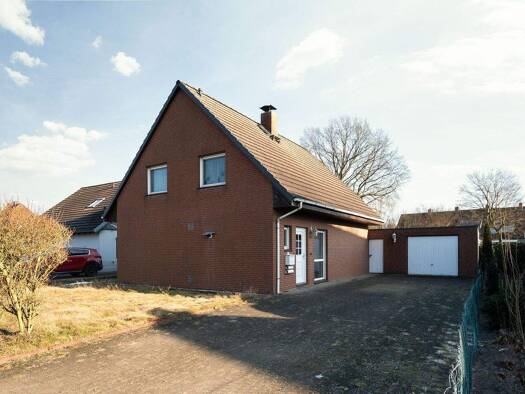 Einfamilienhaus zum Kauf 349.000 € 4 Zimmer 115 m² 744 m² Grundstück Innenstadt Osterholz-Scharmbeck 27711