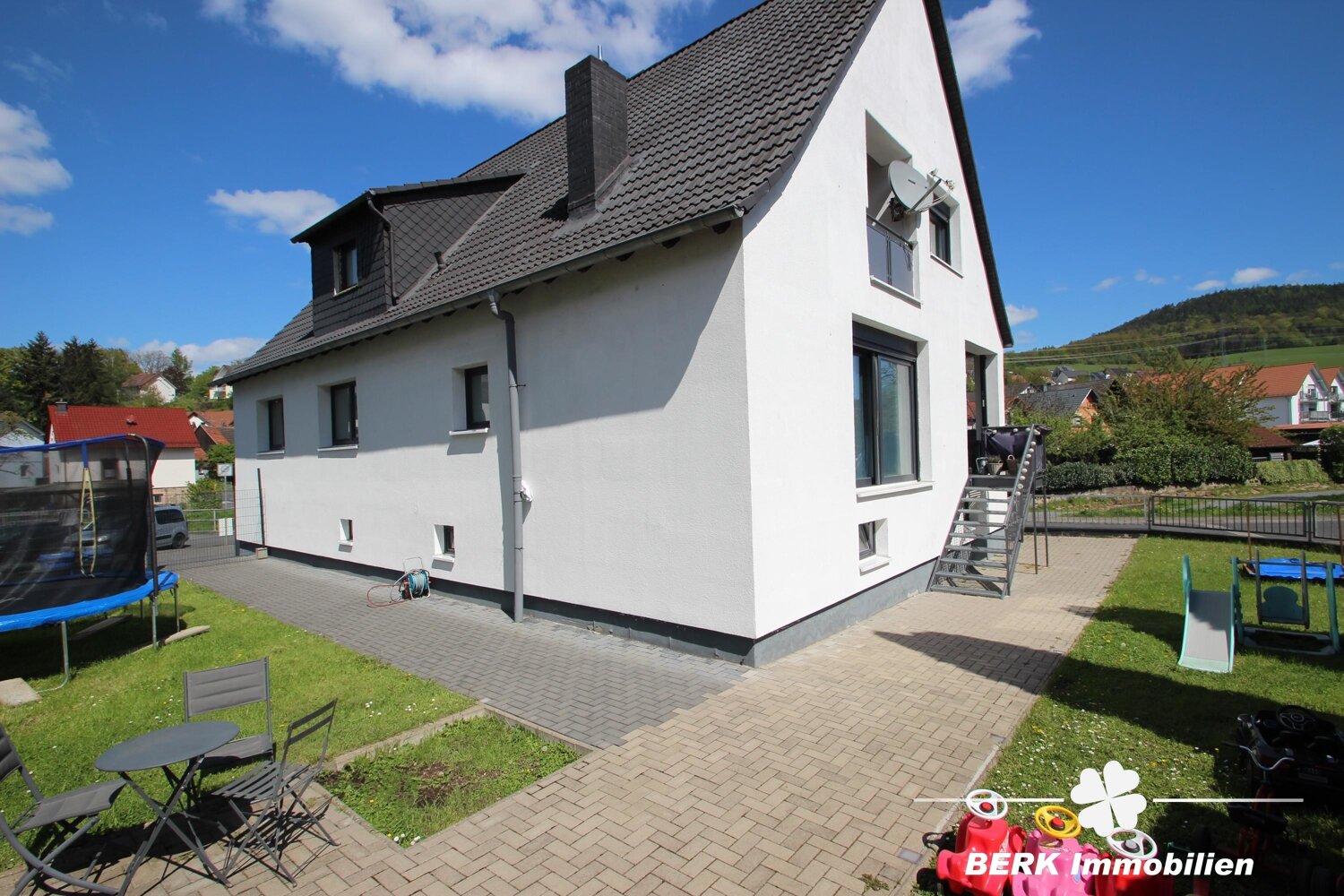 Mehrfamilienhaus zum Kauf 529.000 € 8 Zimmer 196 m²<br/>Wohnfläche 582 m²<br/>Grundstück Laufach Laufach 63846