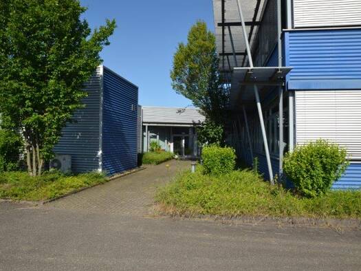 Büro-/Praxisfläche zur Miete 985 m² Bürofläche teilbar ab 300 m² Elgersweier Offenburg 77656
