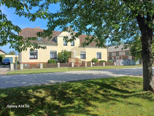 Mehrfamilienhaus zum Kauf 495.000 € 10 Zimmer 256 m² 7.400 m² Grundstück Zernitz Zernitz-Lohm 16845