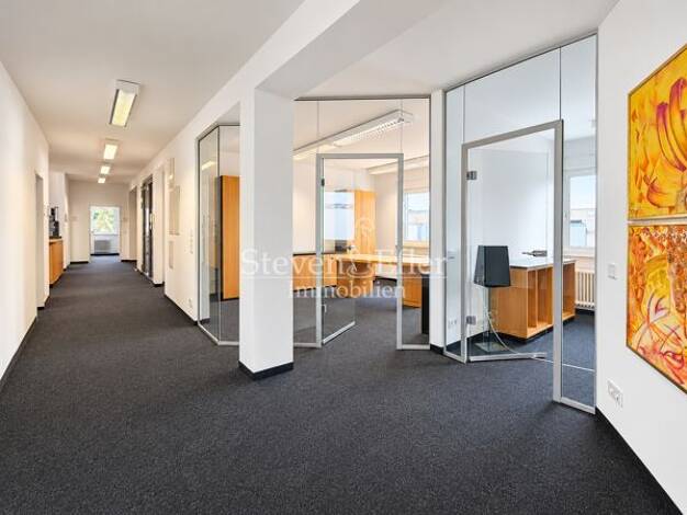 Bürofläche zur Miete 11,50 € 7 Zimmer 232 m² Bürofläche Schniegling Nürnberg 90427