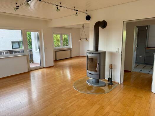 Einfamilienhaus zur Miete 1.950 € 7,5 Zimmer 200 m² 500 m² Grundstück frei ab sofort Oberissigheim Bruchköbel 63486