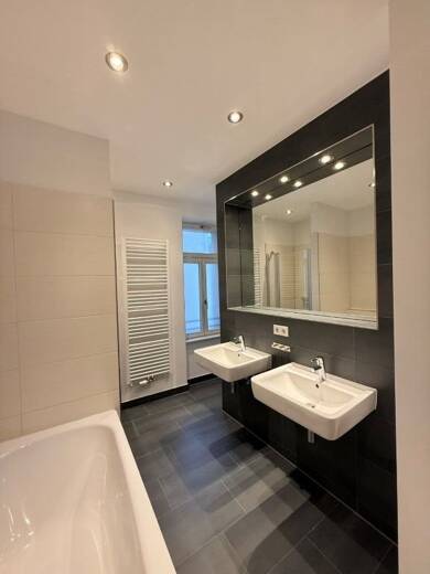 Immobilie zum Kauf als Kapitalanlage geeignet 319.000 € 2 Zimmer 72 m² Melanchthonstraße 6 Neustadt-Neuschönefeld Leipzig 04315