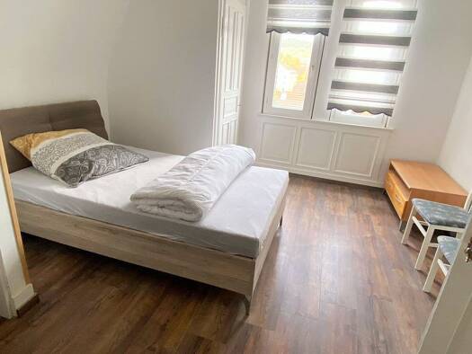 WG-Zimmer zur Miete Wohnen auf Zeit 570 € 15 m² frei ab 31.05.2026 Neckarstraße 0 Stadtmitte Esslingen Zentrum 73728