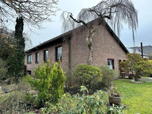 Einfamilienhaus zum Kauf 359.000 € 5 Zimmer 140 m² 805 m² Grundstück Wiefelstede 26215