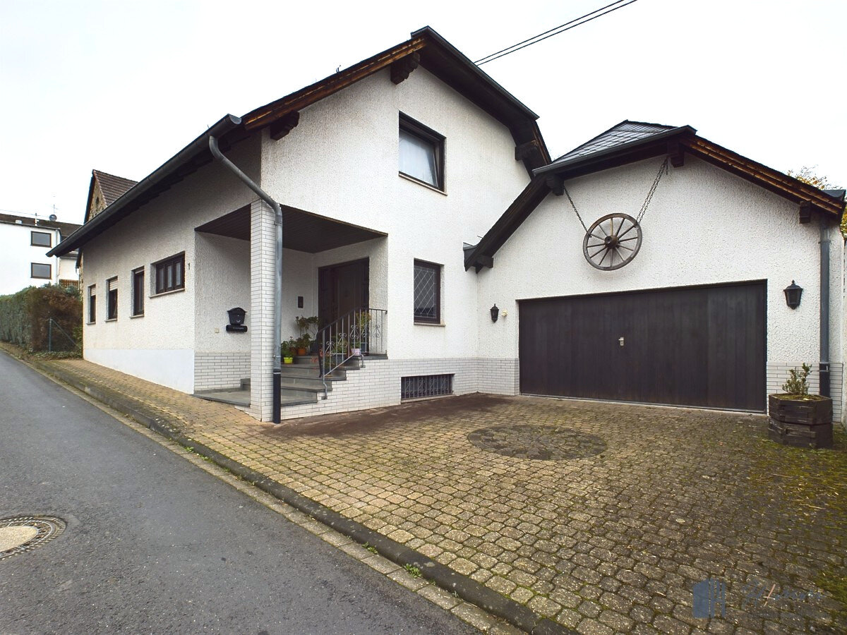 Einfamilienhaus zum Kauf 4 Zimmer 150 m²<br/>Wohnfläche 542 m²<br/>Grundstück Rübenach 1 Koblenz / Rübenach 56072