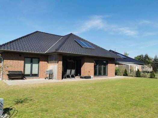 Bungalow zur Miete 1.295 € 3 Zimmer 124,4 m² 773 m² Grundstück frei ab 01.05.2026 Wedel Fredenbeck 21717