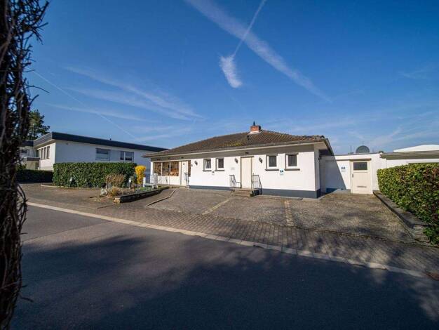 Mehrfamilienhaus zum Kauf 579.000 € 11 Zimmer 318,5 m² 874 m² Grundstück Niederbreisig Bad Breisig 53498