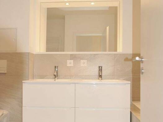 Wohnung zur Miete 820 € 4 Zimmer 91,2 m² 4. Geschoss frei ab 01.05.2026 Franz-Mehring-Straße 55 Pölbitz Zwickau / Pölbitz 08058