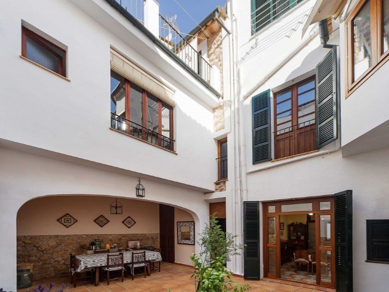 Haus zum Kauf 1.100.000 € 8 Zimmer 385 m²<br/>Wohnfläche 160 m²<br/>Grundstück Sóller 07100