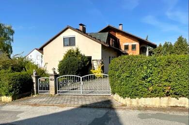 Mehrfamilienhaus zum Kauf 149.000 € 9 Zimmer 207 m² 745 m² Grundstück Weidhausen Weidhausen 96279
