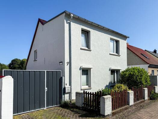 Einfamilienhaus zum Kauf 295.000 € 5,5 Zimmer 139 m² 850 m² Grundstück Göttin Brandenburg an der Havel 14776