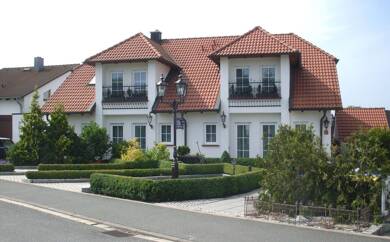 Wohnung zur Miete 999 € 2 Zimmer 75 m² 2 Geschosse frei ab 15.07.2025 Anger Erlangen 91052