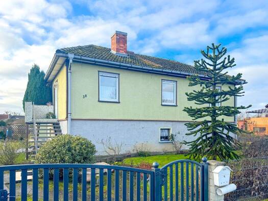 Haus zum Kauf 90.000 € 4 Zimmer 107 m² 1.371 m² Grundstück Schönberg Seehausen OT Schönberg 39615