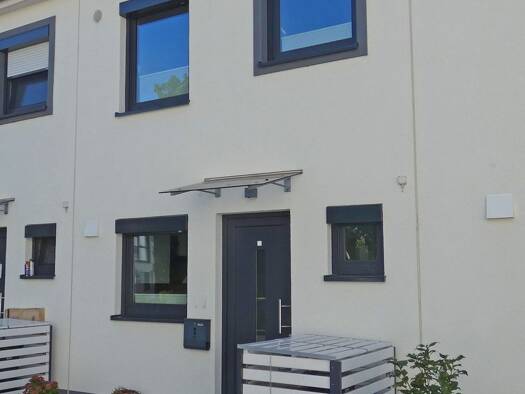 Reihenmittelhaus zum Kauf 420.000 € 4 Zimmer 121 m² 125 m² Grundstück frei ab sofort Mittelshuchting Bremen 28259
