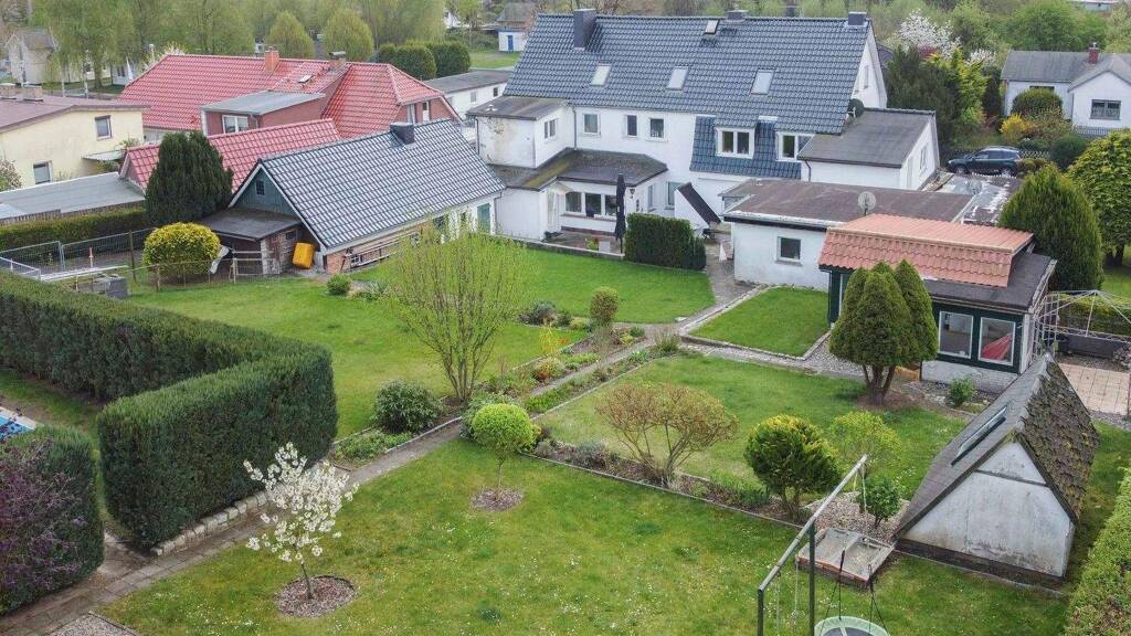 Mehrfamilienhaus zum Kauf als Kapitalanlage geeignet 899.000 € 13 Zimmer 330 m² 2.279,1 m² Grundstück Devin Stralsund 18439
