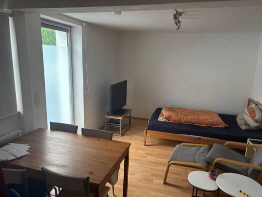 Wohnung zur Miete 360 € 1 Zimmer 29,8 m² EG Niederwerrn 97464