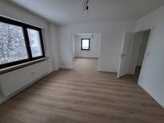 Wohnung zur Miete 795 € 2,5 Zimmer 72 m² Geschoss 1/3 frei ab sofort Obertshausen 63179