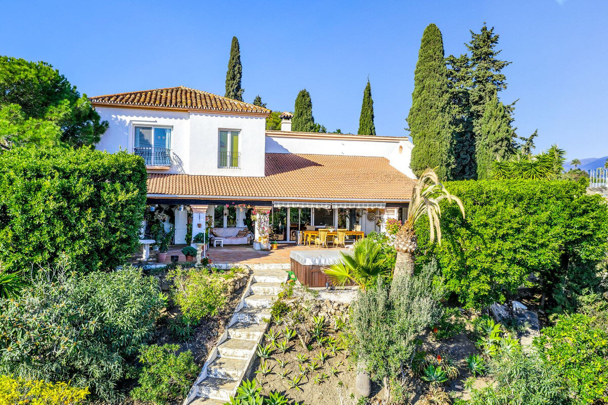 Einfamilienhaus zum Kauf 1.175.000 € 340 m²<br/>Wohnfläche 2.500 m²<br/>Grundstück Estepona 0