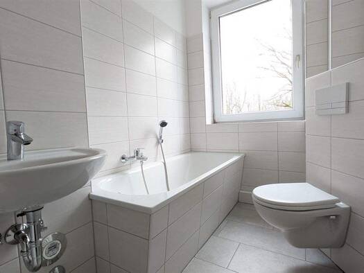 Wohnung zur Miete 420 € 2 Zimmer 57,3 m² EG Grazer Straße 7 Spremberg 03130