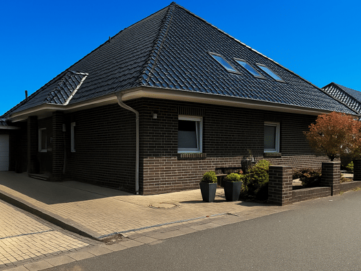Mehrfamilienhaus zum Kauf provisionsfrei 549.000 € 7 Zimmer 284 m² 563,9 m² Grundstück Hilde-Adolf-Straße 15 Geestemünde Geestemünde 27574