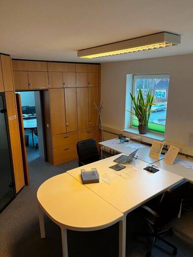 Praxis zur Miete 817 € 65,7 m² Bürofläche Bergfelder Straße 1 Birkenwerder 16547