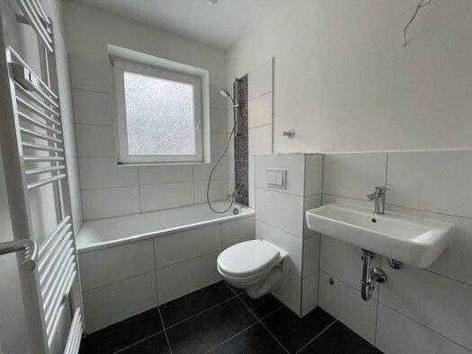 Wohnung zur Miete 429 € 3 Zimmer 61 m² EG Peterstraße 207 Bant Wilhelmshaven 26389