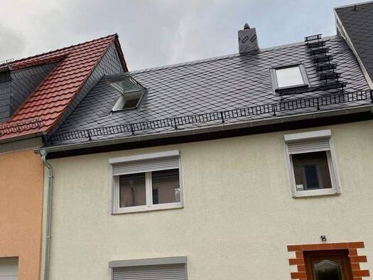 Reihenmittelhaus zum Kauf 225.000 € 4 Zimmer 122,6 m² 190 m² Grundstück Roßwein 04741