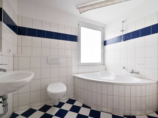 Wohnung zur Miete 360 € 2 Zimmer 59,7 m² Oberhohndorf Zwickau 08056