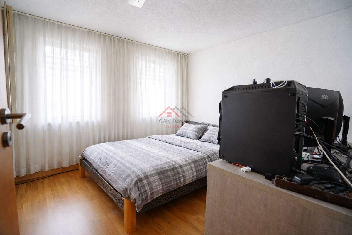 Immobilie in Tuttlingen - Stadtnahe 4 1/2-Zimmer-Wohnung mit Gartenanteil und Ausbaupotenzial! - Bild 4