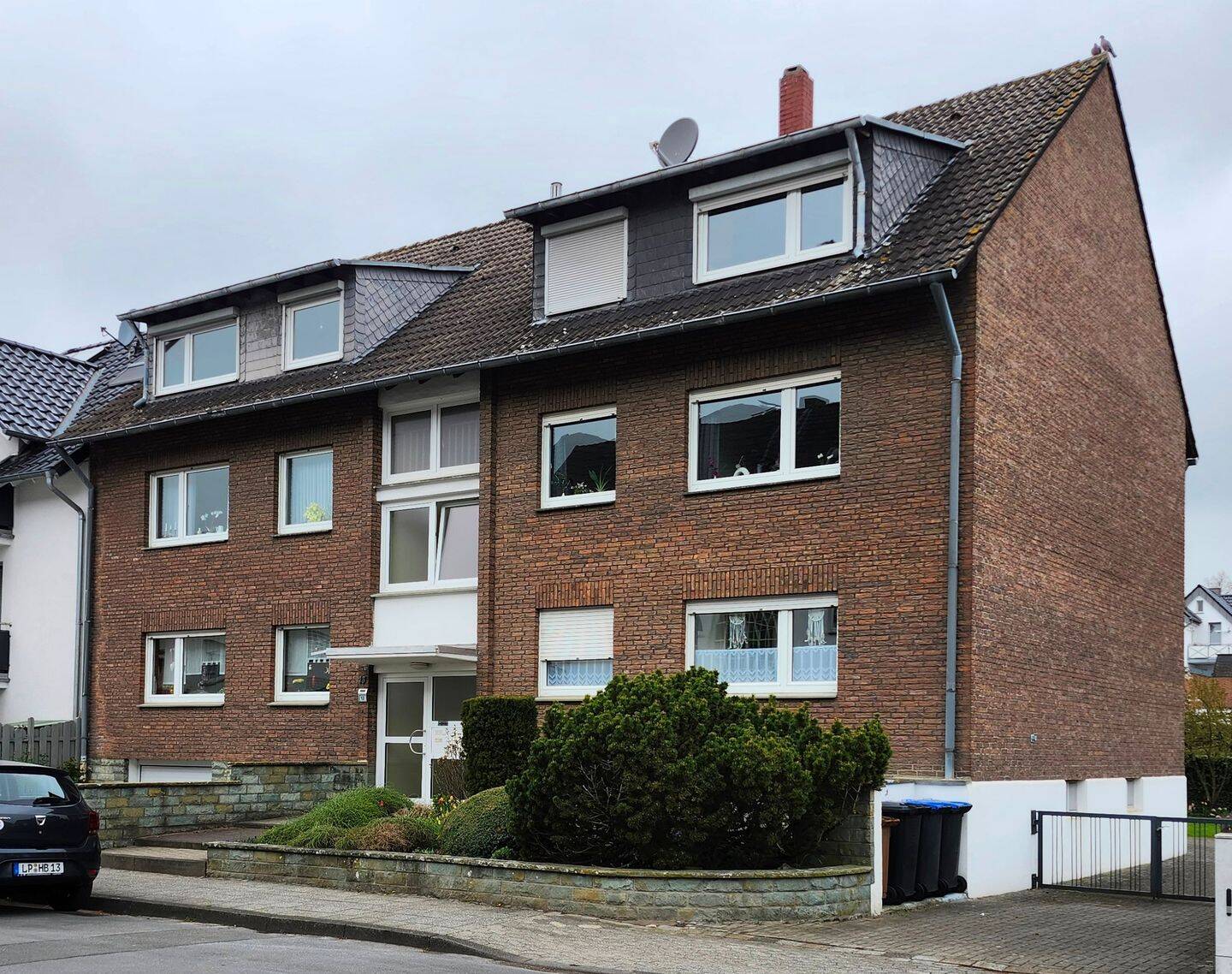 Immobilie in Lippstadt - Mehrfamilienhaus Lippstadt – solide Kapitalanlage mit 6 Einheiten und Ausbaupotenzial - Bild 1