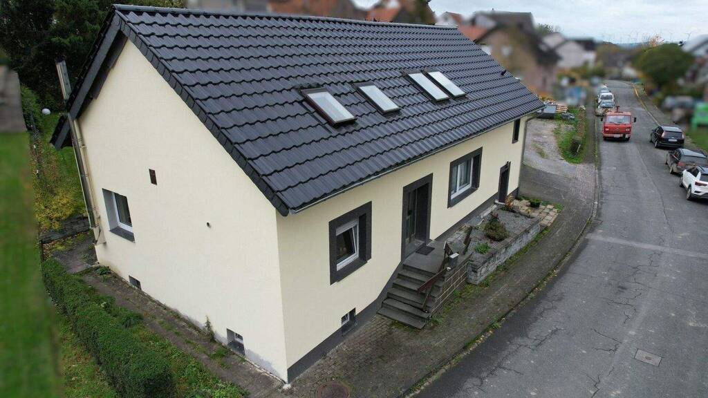 Einfamilienhaus zum Kauf 249.000 € 6 Zimmer 182 m² 1.248 m² Grundstück Holtheim Lichtenau 33165