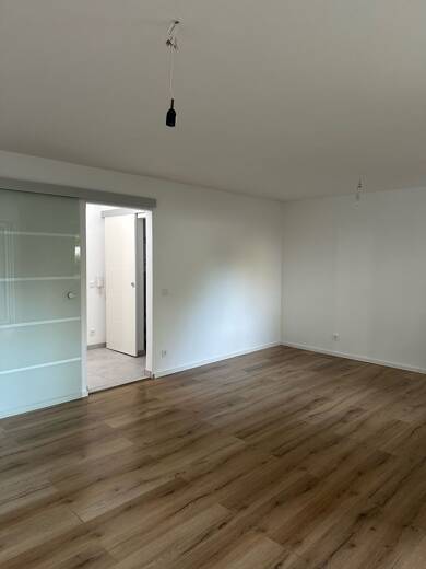 Wohnung zur Miete 450 € 1 Zimmer 40 m² Geschoss EG/4 frei ab sofort Deggendorf Deggendorf 94469