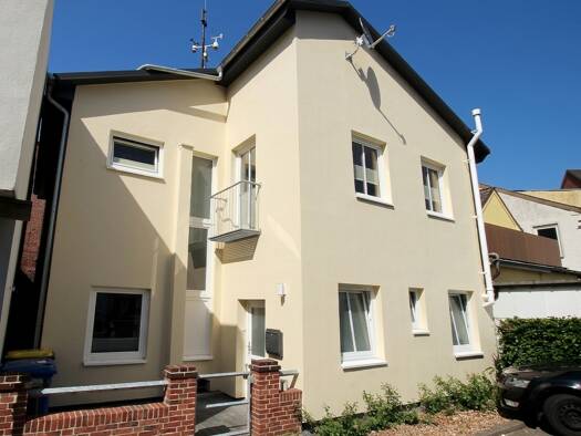 Wohnung zur Miete 760 € 3 Zimmer 80 m² frei ab 01.05.2026 Marne 25709