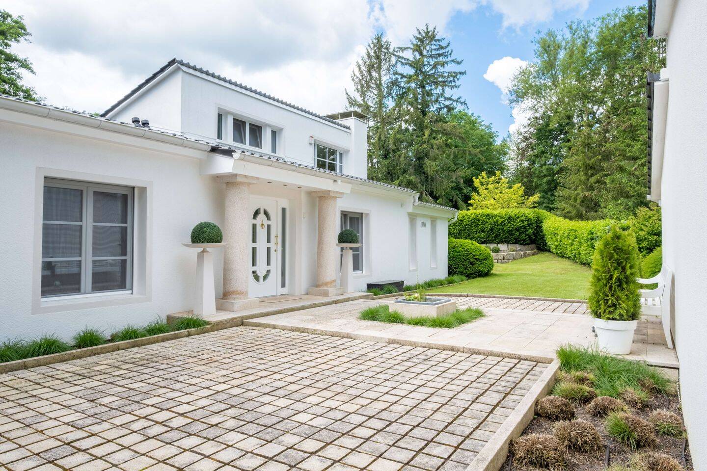 Property thumbnail 2