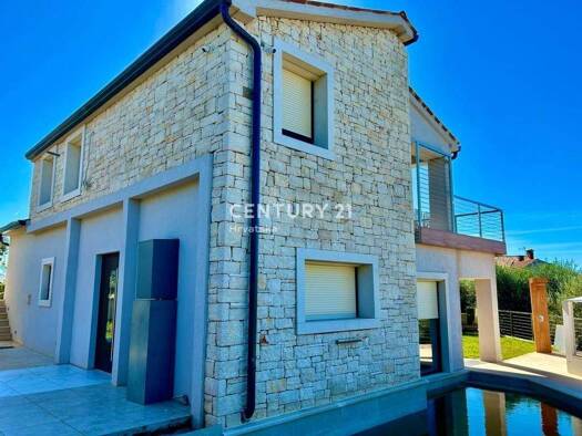 Haus zur Miete 3.000 € 3 Zimmer 161 m² Vrsar