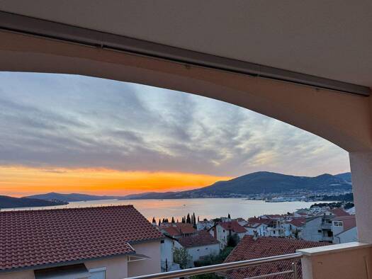 Haus zum Kauf 1.700.000 € 25 Zimmer 495 m² 630 m² Grundstück frei ab sofort Tudorski Put Split 21223