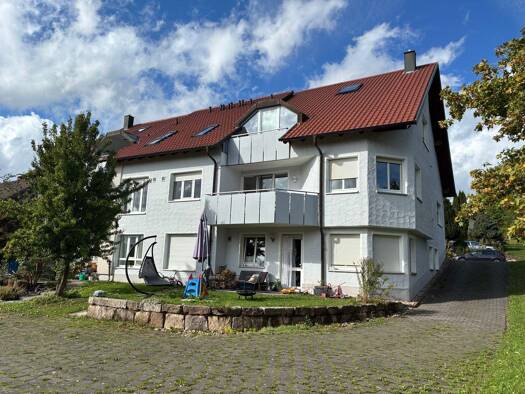 Wohnung zur Miete 730 € 3 Zimmer 98 m² Geschoss 2/3 frei ab sofort Am Rasen 16 Oberweißenbrunn Bischofsheim a.d.Rhön 97653