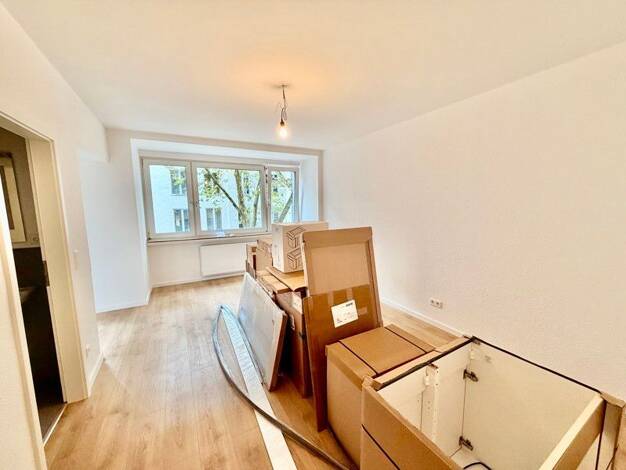 Wohnung zur Miete 391 € 1 Zimmer 30,4 m² 2. Geschoss frei ab 11.08.2026 Stresemannstraße 36 Stadtmitte Stadtbezirk 1 40210