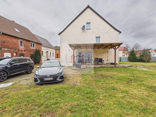 Einfamilienhaus zum Kauf 499.000 € 8 Zimmer 289 m² 8.500 m² Grundstück Schützberg 06917